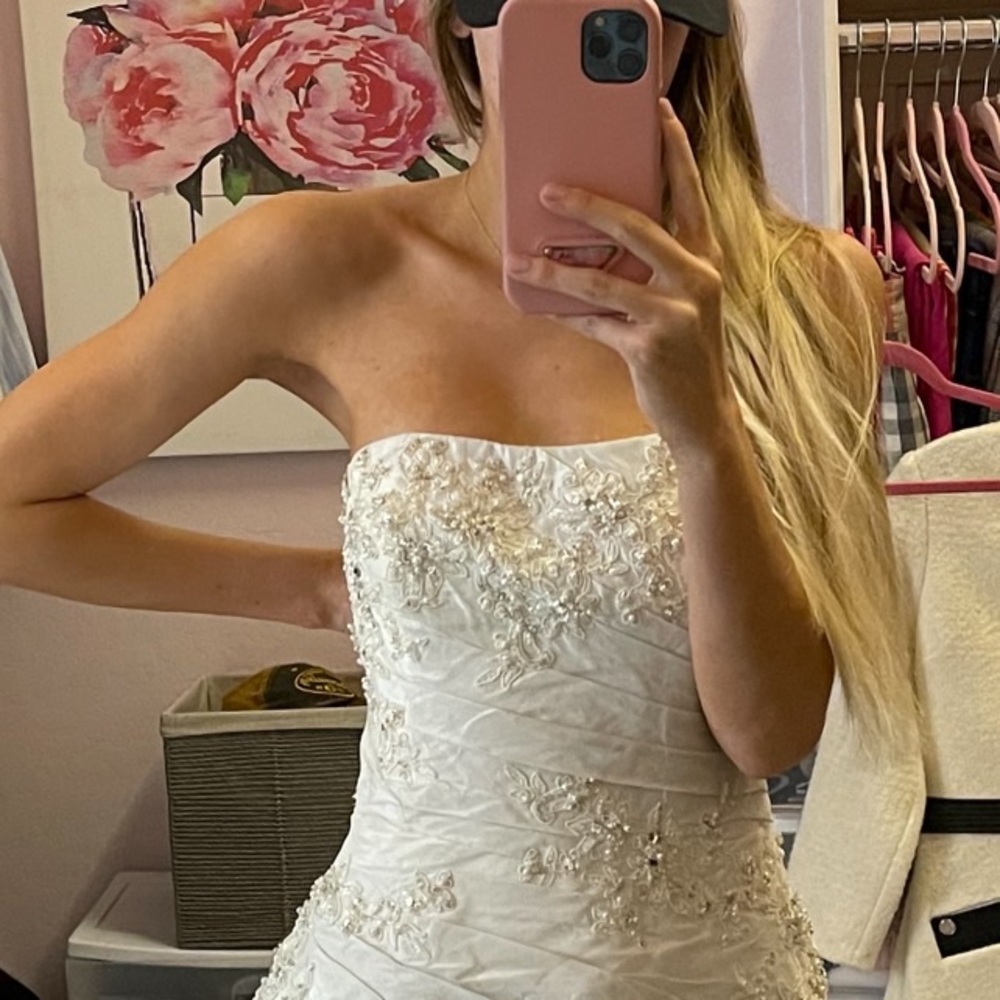 Wedding dress